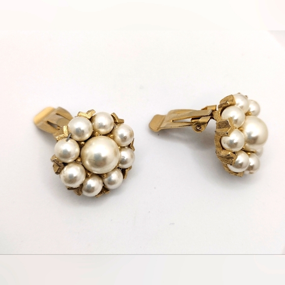 Fashion Vintage Clip ON'S Pat Pend Signed Earrings - Picture 3 of 3